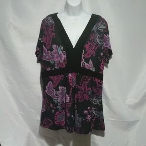 Torrid Low Cut V-Neck Top Size 3 (3X)